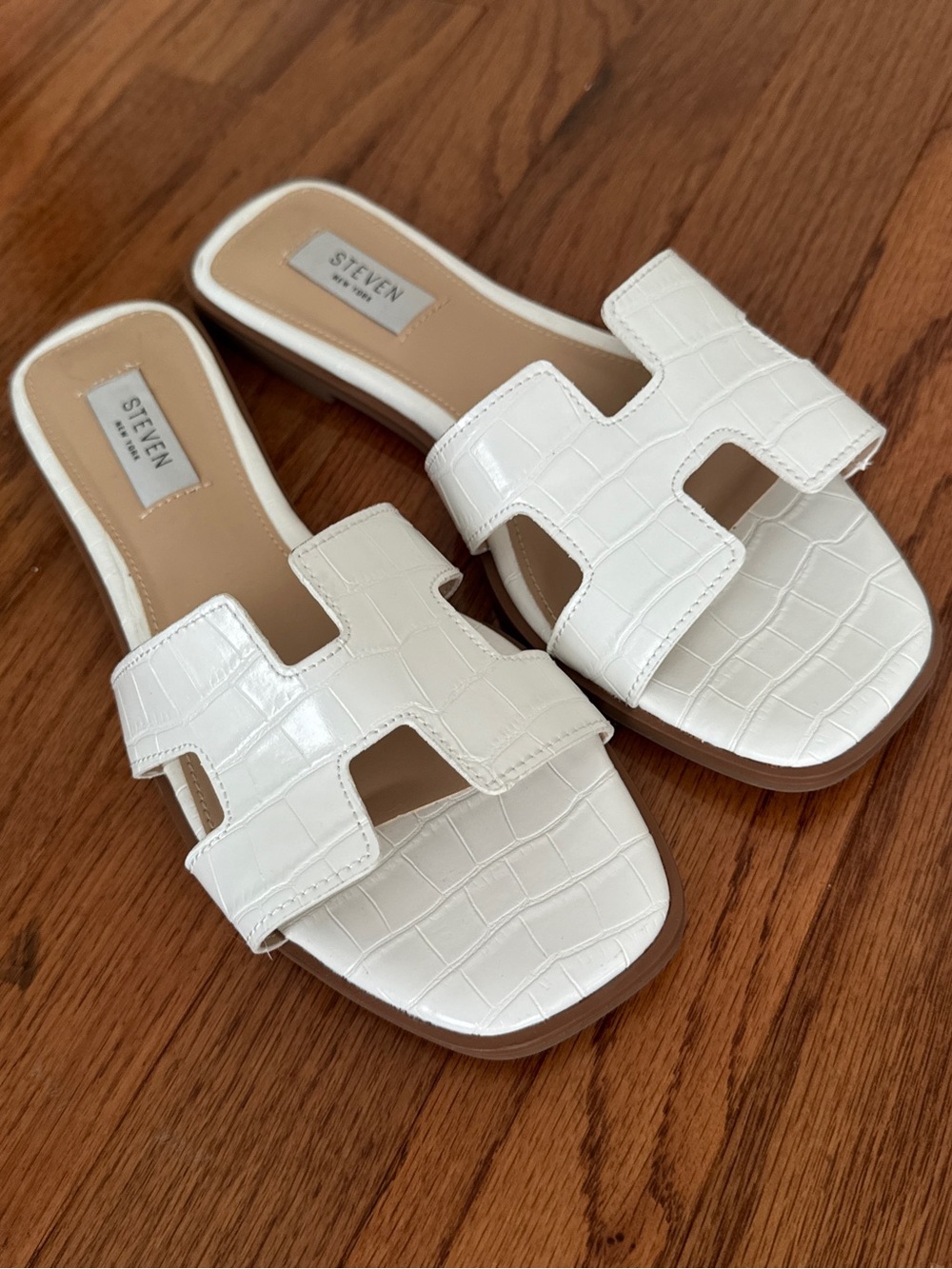 Steven New York Croc-Embossed Slide Sandals White Size 8.5